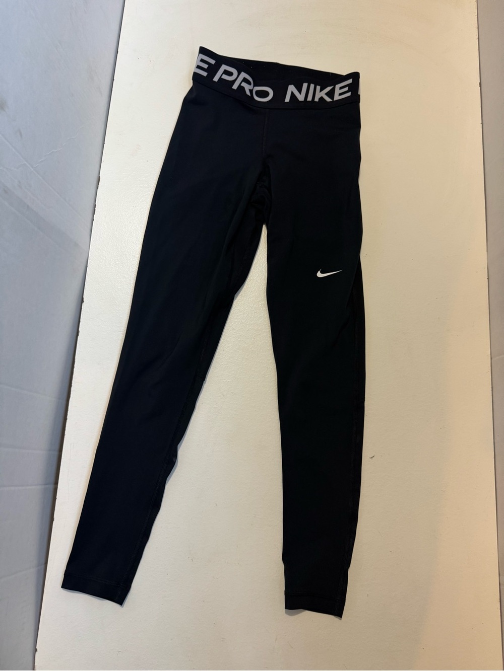 black Nike Pro women's athletic leggings / mesh XS